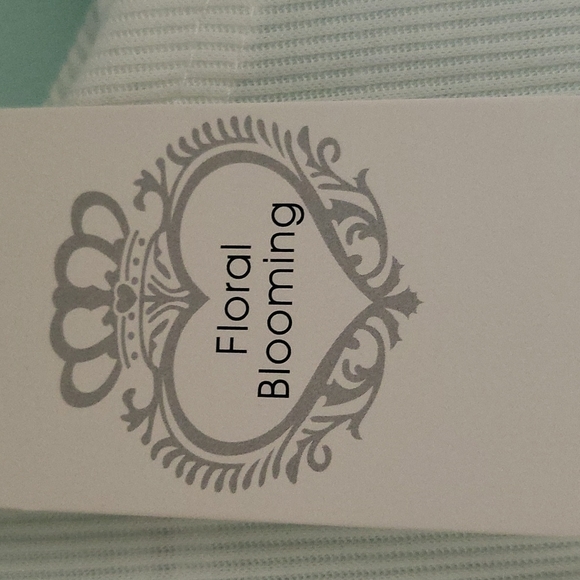 Floral blooming 2xl (more like xl) white dolman off shoulder long sleeve top - Picture 2 of 5